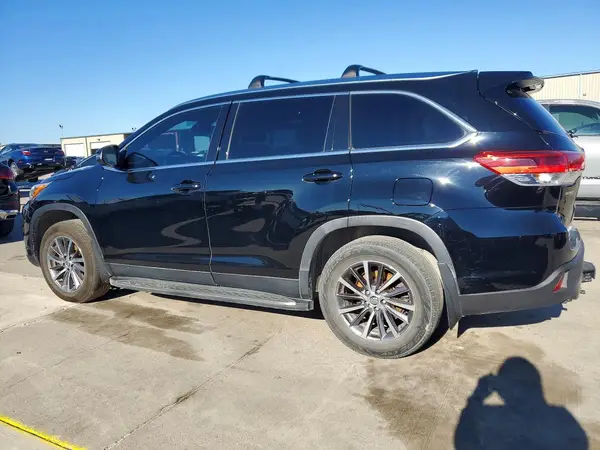 5TDKZRFH8KS337922 2019 TOYOTA HIGHLANDER - Image 2