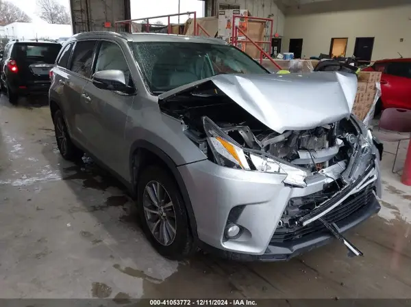 5TDKZRFH8KS339489 2019 TOYOTA HIGHLANDER - Image 1