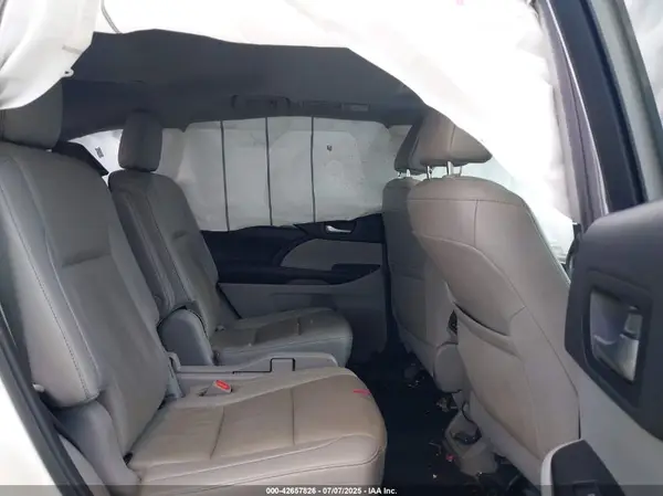 5TDKZRFH8KS347575 2019 TOYOTA HIGHLANDER - Image 8