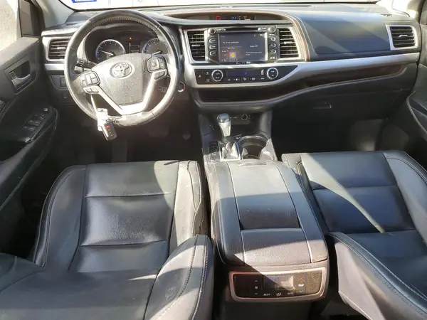 5TDKZRFH8KS350461 2019 TOYOTA HIGHLANDER - Image 8