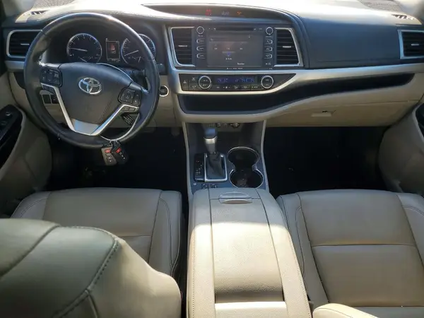 5TDKZRFH8KS552281 2019 TOYOTA HIGHLANDER - Image 8