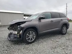 5TDKZRFH8KS557514 2019 TOYOTA HIGHLANDER