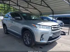 5TDKZRFH8KS560610 2019 TOYOTA HIGHLANDER