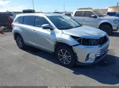 5TDKZRFH8KS560753 2019 TOYOTA HIGHLANDER
