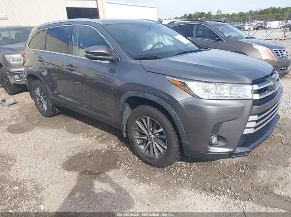 5TDKZRFH8KS564723 2019 TOYOTA HIGHLANDER - Image 1