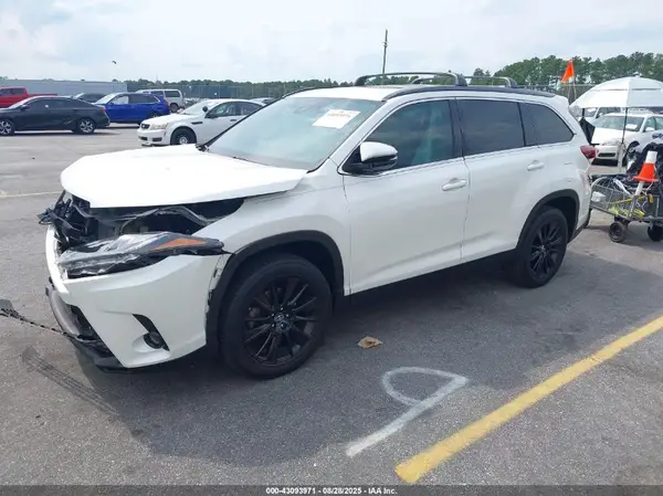 5TDKZRFH8KS566617 2019 TOYOTA HIGHLANDER - Image 2