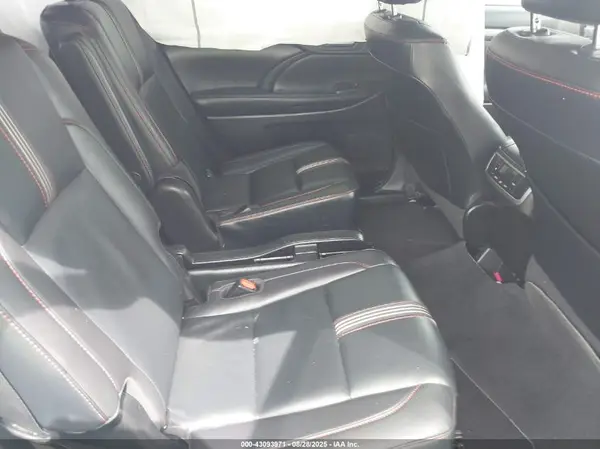 5TDKZRFH8KS566617 2019 TOYOTA HIGHLANDER - Image 8