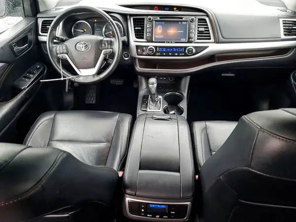 5TDKZRFH8KS573194 2019 TOYOTA HIGHLANDER - Image 8
