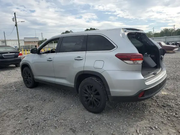 5TDKZRFH8KS574250 2019 TOYOTA HIGHLANDER - Image 2