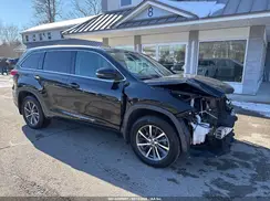 5TDKZRFH9HS188963 2017 TOYOTA HIGHLANDER