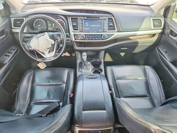 5TDKZRFH9HS508704 2017 TOYOTA HIGHLANDER - Image 8