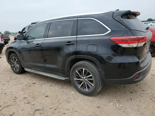 5TDKZRFH9HS512719 2017 TOYOTA HIGHLANDER - Image 2