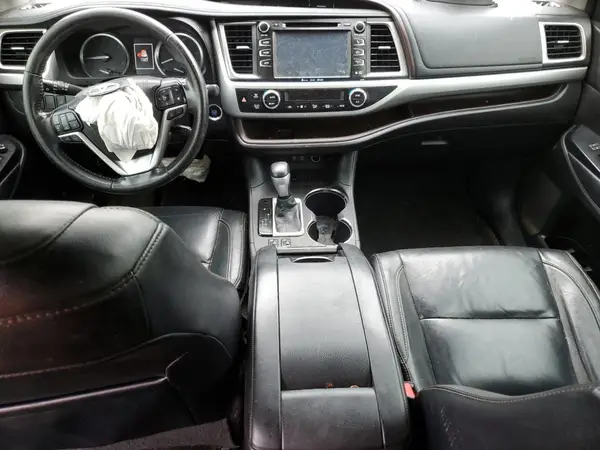 5TDKZRFH9HS512719 2017 TOYOTA HIGHLANDER - Image 8