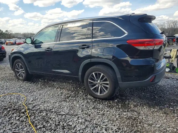 5TDKZRFH9HS513160 2017 TOYOTA HIGHLANDER - Image 2