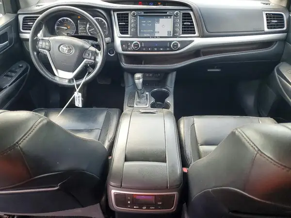5TDKZRFH9HS513160 2017 TOYOTA HIGHLANDER - Image 8