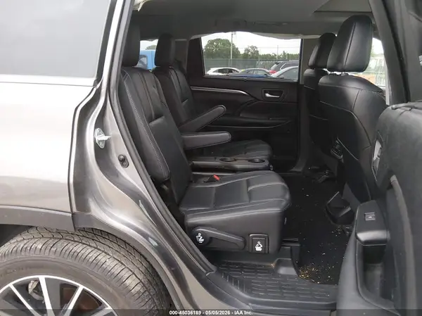 5TDKZRFH9HS514731 2017 TOYOTA HIGHLANDER - Image 8