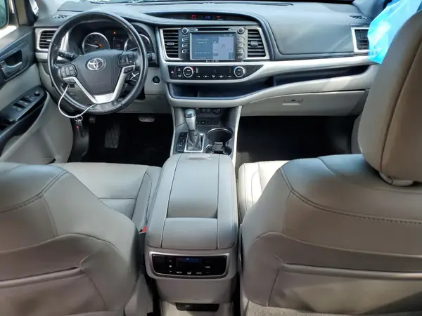 5TDKZRFH9HS516303 2017 TOYOTA HIGHLANDER - Image 8