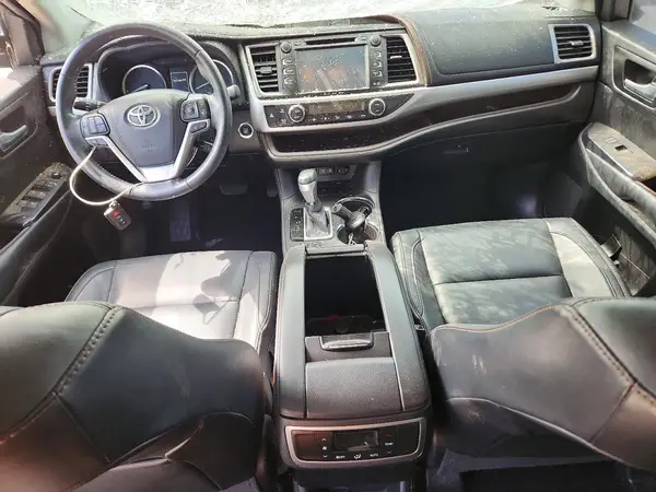5TDKZRFH9HS519380 2017 TOYOTA HIGHLANDER - Image 8