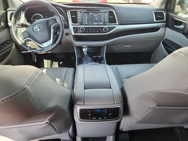 5TDKZRFH9HS523963 2017 TOYOTA HIGHLANDER - Image 8