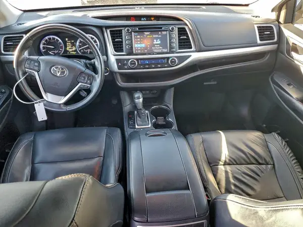 5TDKZRFH9HS524224 2017 TOYOTA HIGHLANDER - Image 8