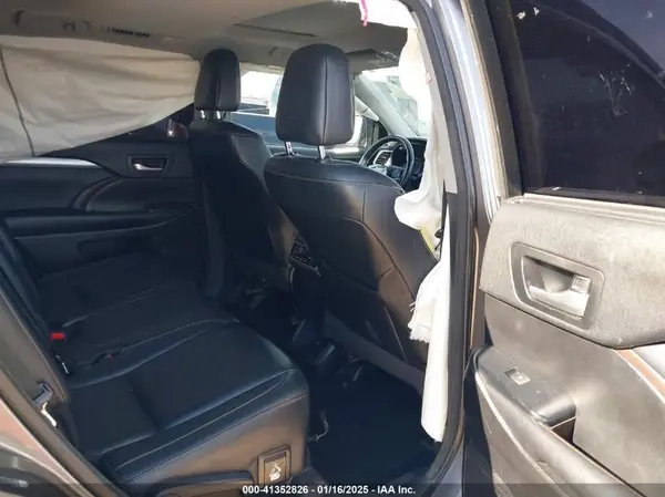 5TDKZRFH9HS525339 2017 TOYOTA HIGHLANDER - Image 8