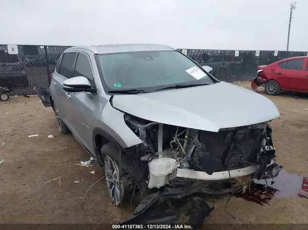 5TDKZRFH9HS526510 2017 TOYOTA HIGHLANDER - Image 1