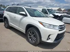 5TDKZRFH9J5527615 2018 TOYOTA HIGHLANDER