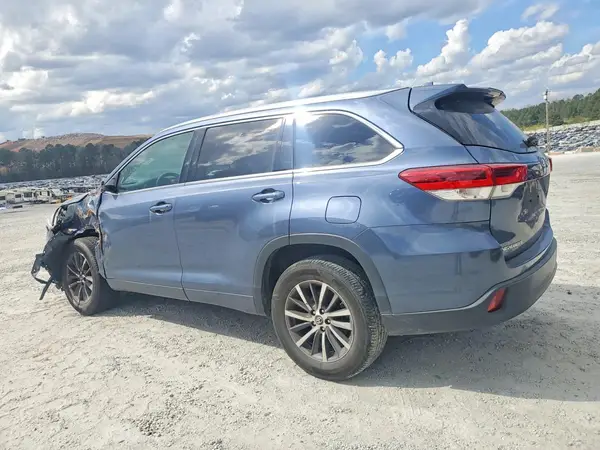 5TDKZRFH9JS249833 2018 TOYOTA HIGHLANDER - Image 2