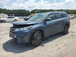 5TDKZRFH9JS251498 2018 TOYOTA HIGHLANDER