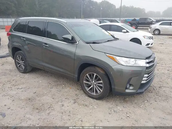5TDKZRFH9JS270987 2018 TOYOTA HIGHLANDER - Image 1