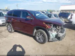 5TDKZRFH9JS288017 2018 TOYOTA HIGHLANDER