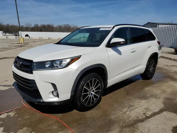 5TDKZRFH9JS530546 2018 TOYOTA HIGHLANDER - Image 1