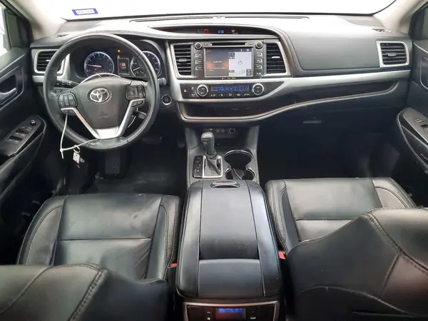5TDKZRFH9JS532538 2018 TOYOTA HIGHLANDER - Image 8