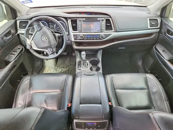 5TDKZRFH9JS543393 2018 TOYOTA HIGHLANDER - Image 8