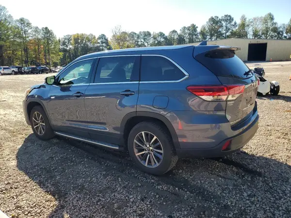 5TDKZRFH9KS290612 2019 TOYOTA HIGHLANDER - Image 2