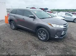 5TDKZRFH9KS316660 2019 TOYOTA HIGHLANDER