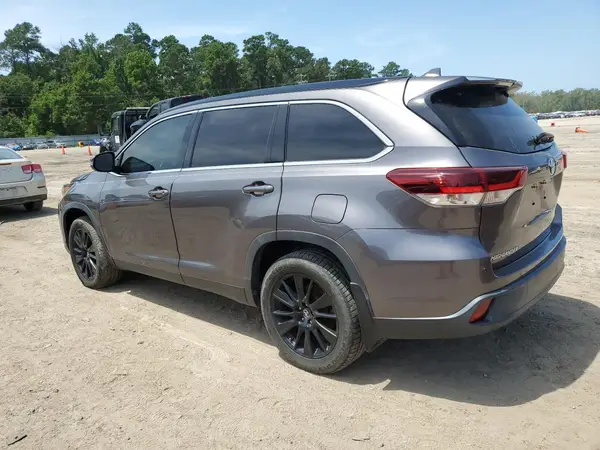 5TDKZRFH9KS325584 2019 TOYOTA HIGHLANDER - Image 2