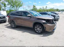 5TDKZRFH9KS329991 2019 TOYOTA HIGHLANDER
