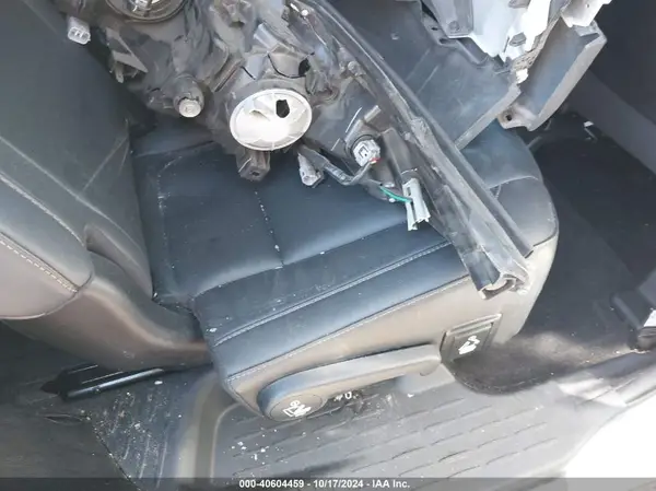 5TDKZRFH9KS369472 2019 TOYOTA HIGHLANDER - Image 8