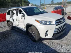 5TDKZRFH9KS550605 2019 TOYOTA HIGHLANDER