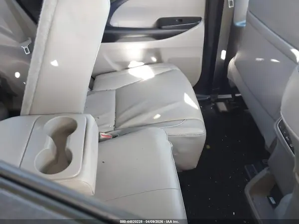 5TDKZRFH9KS550605 2019 TOYOTA HIGHLANDER - Image 8