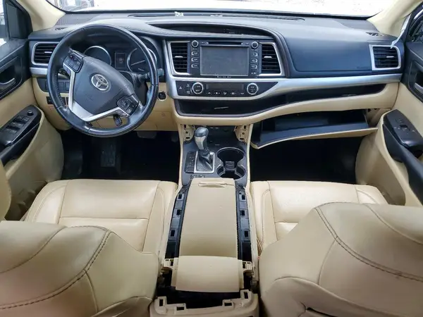 5TDKZRFH9KS556226 2019 TOYOTA HIGHLANDER - Image 8