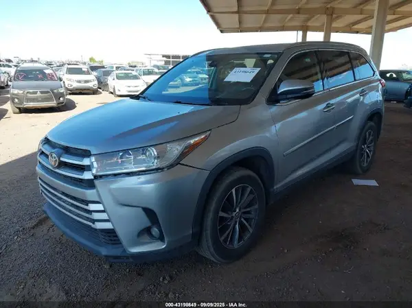 5TDKZRFH9KS559336 2019 TOYOTA HIGHLANDER - Image 2
