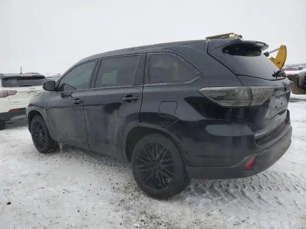 5TDKZRFH9KS560034 2019 TOYOTA HIGHLANDER - Image 2