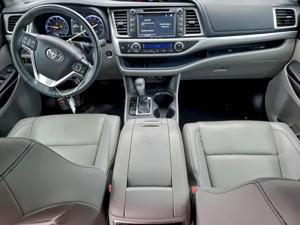 5TDKZRFH9KS560972 2019 TOYOTA HIGHLANDER - Image 8