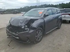 5TDKZRFH9KS561099 2019 TOYOTA HIGHLANDER