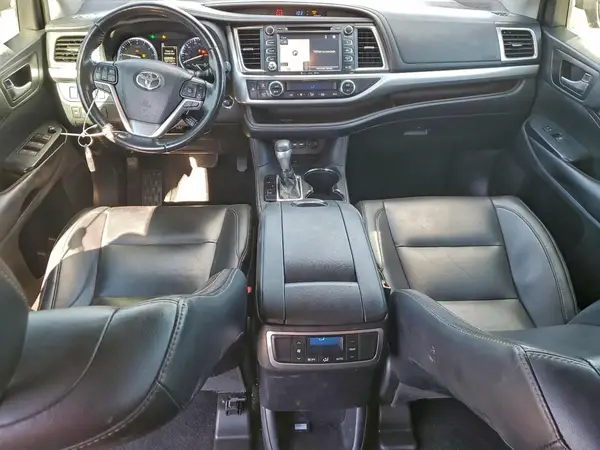 5TDKZRFH9KS565234 2019 TOYOTA HIGHLANDER - Image 8