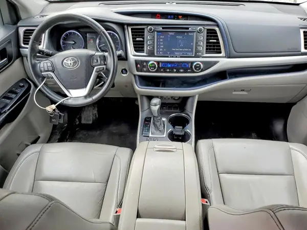 5TDKZRFH9KS570997 2019 TOYOTA HIGHLANDER - Image 8