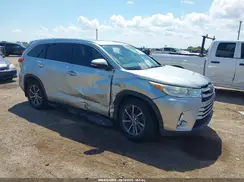 5TDKZRFHXHS188910 2017 TOYOTA HIGHLANDER