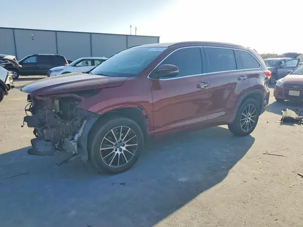 5TDKZRFHXHS508968 2017 TOYOTA HIGHLANDER - Image 1